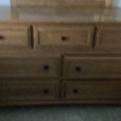 Dresser 8 Drawers End Table