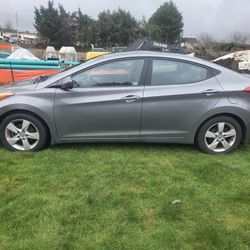 Hyundai  Elantra  2013