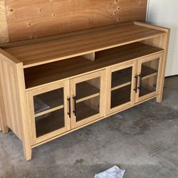 TV STAND 