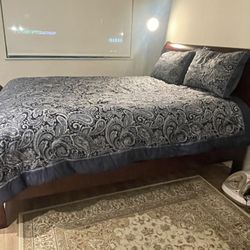 Queen Size Bed With Mirror set $650