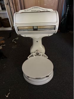 Vintage antique standard computing scale