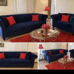 2-Piece Velvet Sofa Set – Full Size Couch + Loveseat – Like New