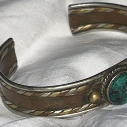 NATIVE AMERICAN TRI COLOR  CUFF WITH TURQUOISE CENTERPIECE 