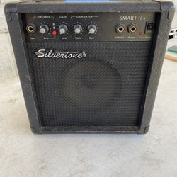 Silvertone   Smart 11.s. Guitar Amp.  