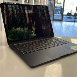 MacBook Air M4 2025 16Ram 256gb 