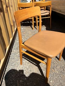 Mid-Century Danish Style Oak Dining Chair