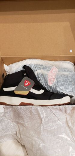 Vans Ultrarange EXO - Mens(9) Womens(10.5) - All Terrain Shoes