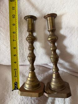 PAREJA DE CANDELABROS ANTIGUO DE BRONCE