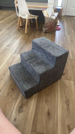Dog stairs