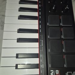 Controladores Midi. Pad Y Piano Akai Professional 