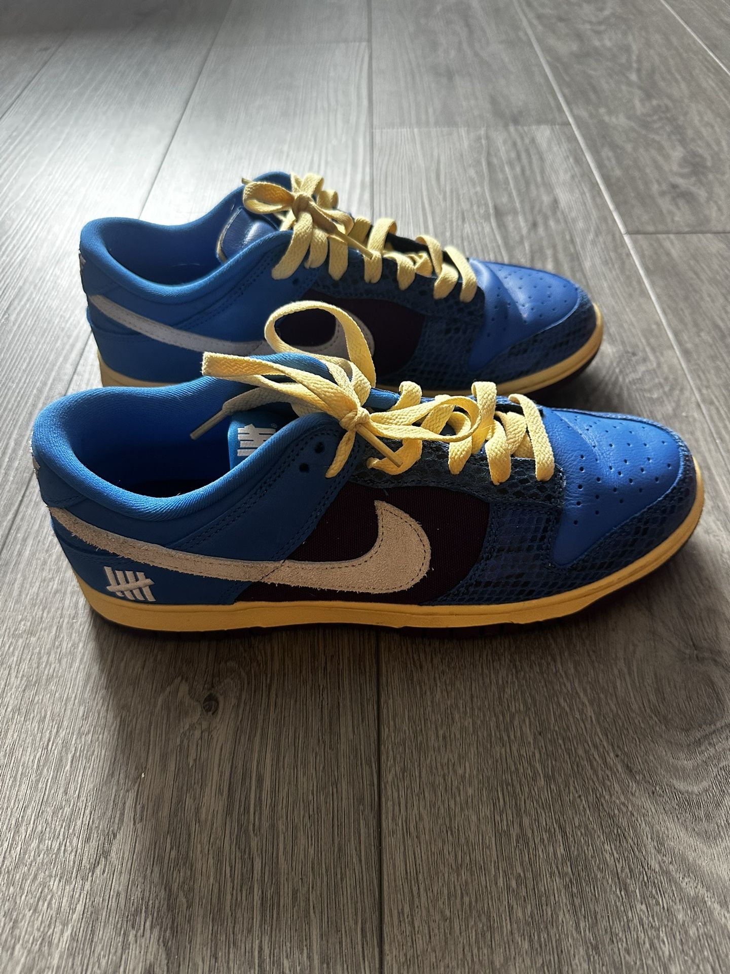 Nike Dunk Low SP “Signal Blue” (Undefeated Collab) – Men’s 8.5 / Wmn 10 – LWorn