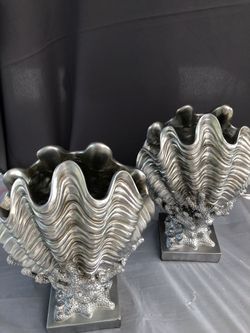 Silver shell decor