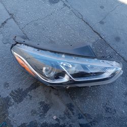 Hyundai Sonata Headlight 