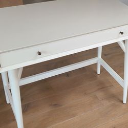 ~~~West Elm 36" Mid-Century Mini Desk
~~~