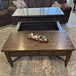 Coffee Table. End Table Set. 