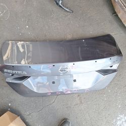 2020-2023 Nissan Sentra Sr Trunk 