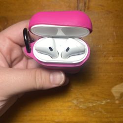 Apple AirPods 2nd Generation Used In Good Condition