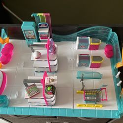 Zuru Mini Brands Toy Store