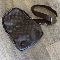 LV Monogram Fannypack Bumbag for Sale in Los Angeles, CA - OfferUp