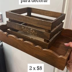 2 wood trays