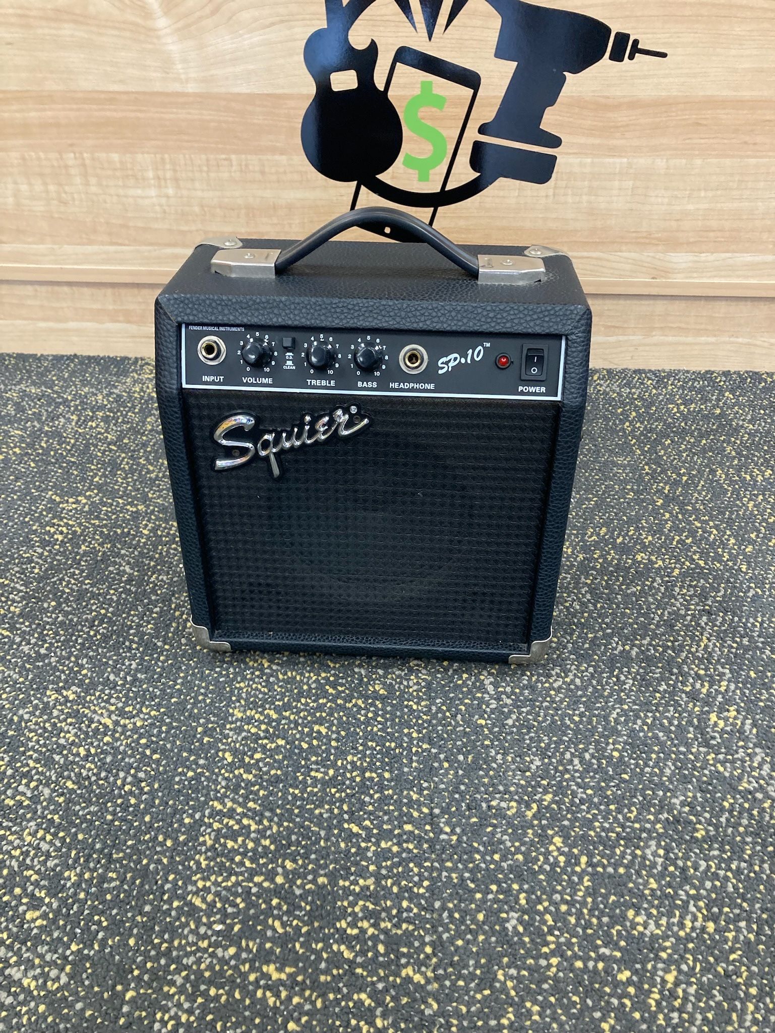 FENDER SP-10 Portable Electric Guitar Amplifier
