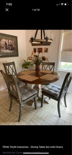 Round Dining Table Set with 4 Chairs