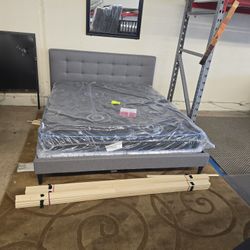 CALKING BED FRAME MATTRESS & BOX SPRING 