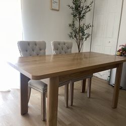 White Dinning Chairs With Table 