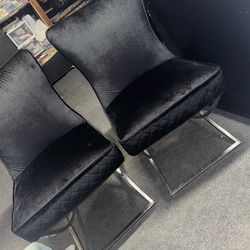 Nice & elegant velvet chairs