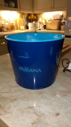 New never used battery still has tab Moana popcorn bucket