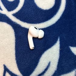 Slightly Scratched Left Ear AirPods Pro 2nd (Gen)