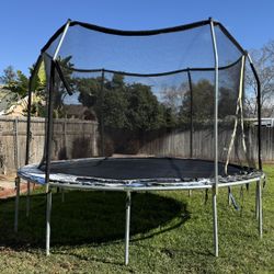 Trampoline 