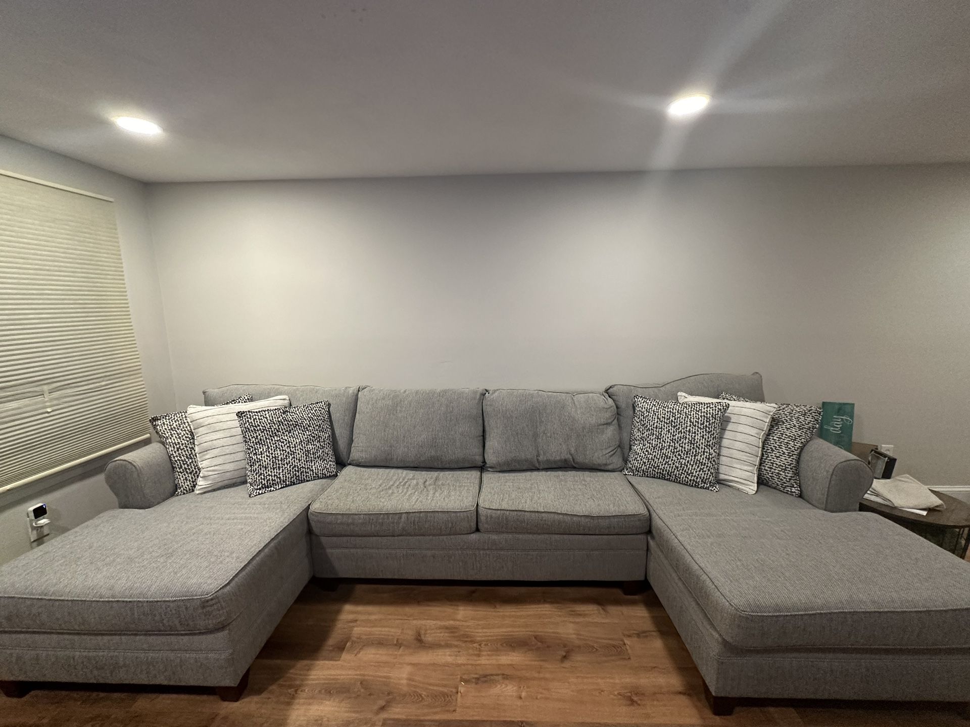 Bob’s sectional Couch - Grey Tweed