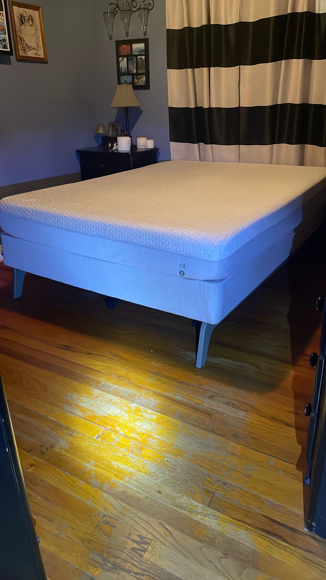 Sleep Number Bed, C4 Queen With Integrated Base & Frame and Remote