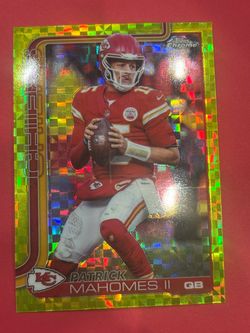 2025 Topps Chrome Football Patrick Mahomes II Lime Green X-Fractor #148 Chiefs