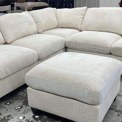 New Off White Corduroy Sectional Couch! Includes Free Delivery 🚚’