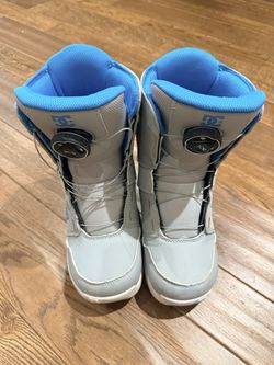 DC Scout Youth Snowboard Boots, Size 4.0, Worn Once