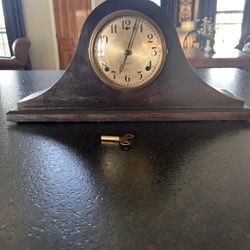 William L Gilbert Antique Mantle Clock