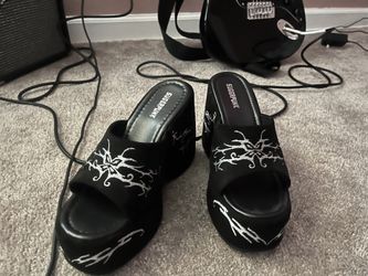 Women’s shoes size 7