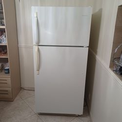 Refrigerator in good condition