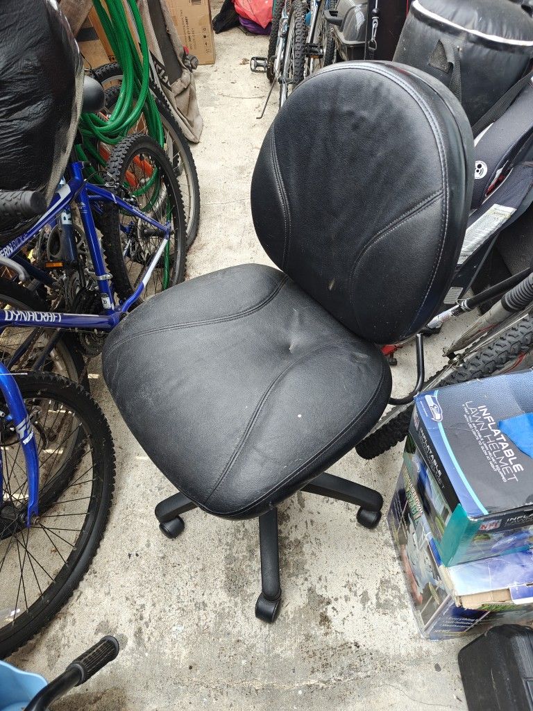 Rolling Office Chair