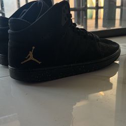 Nike Air Jordan 1 Flight 4 838818-030 Black And Gold Size 11.5