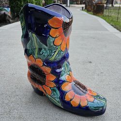 Talavera Sunflower Boot Clay Pots, Planters,Plants, Pottery $45 cada uno.