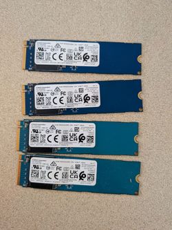 Kioxia BG4 256GB NVMe M.2 SSD – Lot of 4