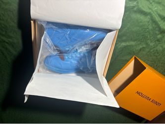 LV BUTTERSOFT Sneaker in light blue
