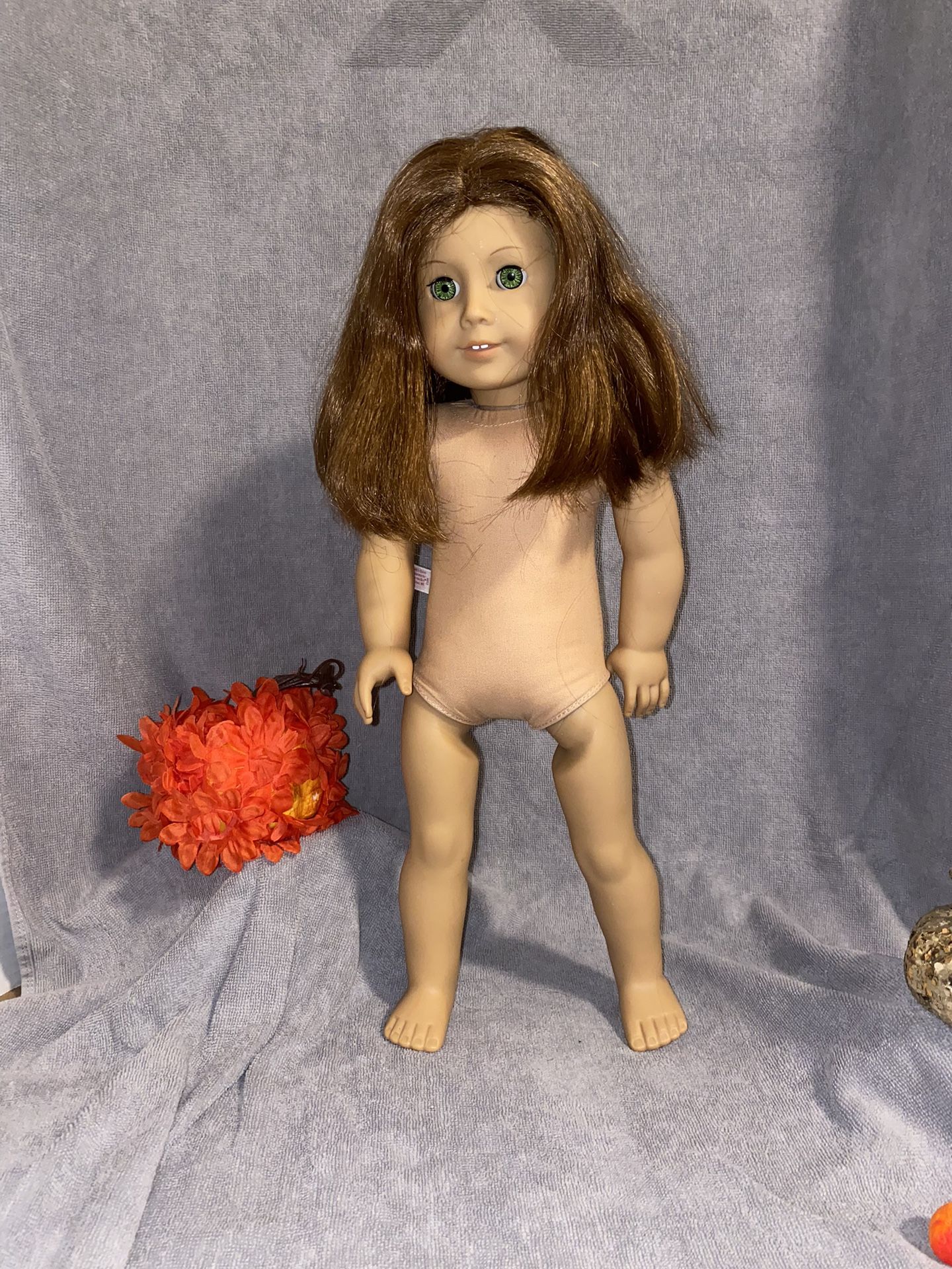 American Girl Pleasant Company Historical Doll 1765 18 inch Felicity Merriman with haircut and loose limbs