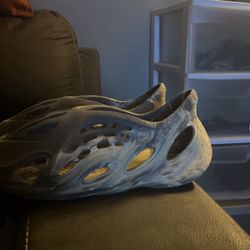 Yeezy Foam Runner ‘Mxt moon Grey’