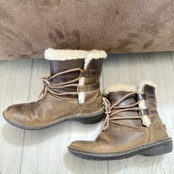 UGG Women’s Leather Shearling Boots - Size 7