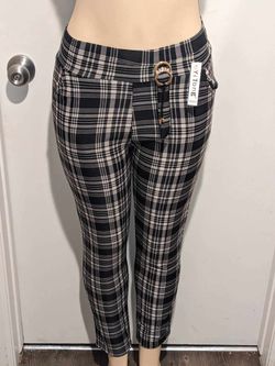 New Women’s Leggings Available In Size S/M And L/XL