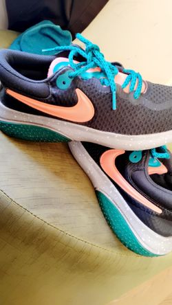 Nike women shoes